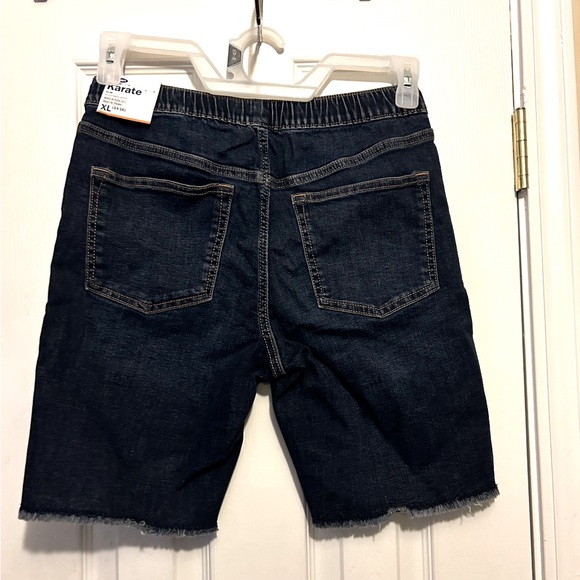 Old Navy Boys👦🏻NWT🏷️KarateSlim AdjustableWaist RawHem Jean Shorts🩳XL (14-16) - Picture 5 of 5